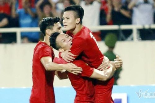 Việt Nam 1 - 0 Malaysia: Đêm Mỹ Đình rực lửa…