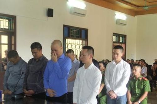 Hà Tĩnh: Xét xử 8 bị cáo trong vụ hỗn chiến gây chết người trên Quốc lộ 1A