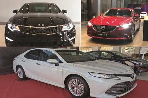 Sedan hạng D: Toyota Camry tăng khủng, Mazda 6 dậm chân tại chỗ
