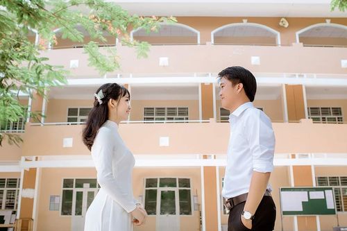 Độc đáo 'ảnh cưới' bằng đồ thị, ADN của thầy dạy Sinh và cô dạy Toán