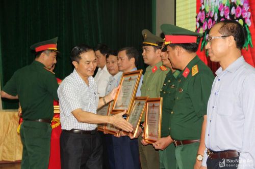 Nghệ An khen thưởng 20 cá nhân, tập thể trong công tác quốc phòng toàn dân