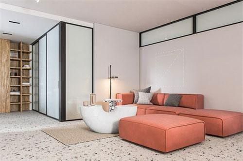 Căn hộ sử dụng nhiều màu sắc nhưng lại hài hòa đến bất ngờ