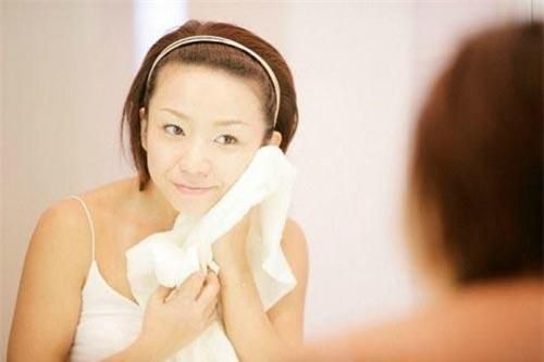 9 vật dụng nên vứt ngay nếu đã dùng quá lâu, chẳng những rước bệnh còn gây ung thư