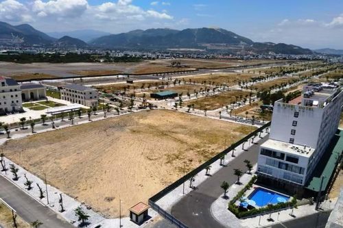 Các lãnh đạo tỉnh Khánh Hòa chờ kỷ luật bị Cơ quan điều tra mời 'làm việc'