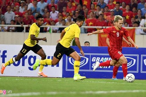 Bán vé các trận sân nhà của đội tuyển bóng đá Việt Nam