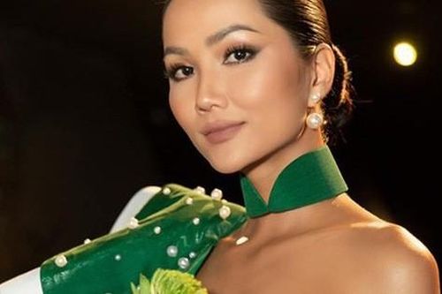 Bất ngờ tuyên bố ngừng đồng hành với Hoa hậu Hoàn vũ Việt Nam để về quê, H'Hen Niê lại khiến fan lo lắng vì liên tục chia sẻ status tâm trạng