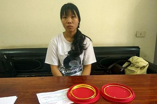 Cô dâu bị bạn thân trộm hơn 1 cây vàng