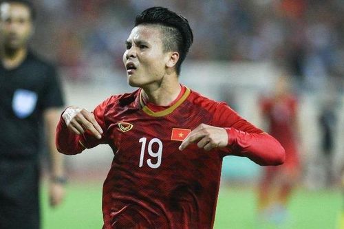 Giá vé chợ đen trận Việt Nam - UAE cao hơn 6 lần vé thường