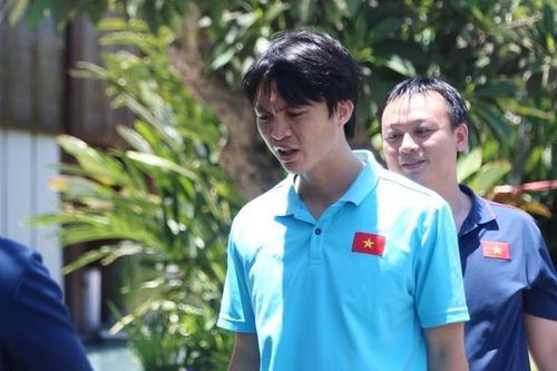 Tuấn Anh chưa thể khám chấn thương vì bệnh viện Bali quá đông