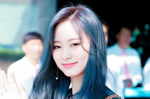 Fan ngất ngây khi Tzuyu Twice xuất hiện đẹp như búp bê sống