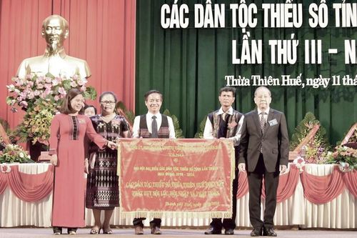 Các dân tộc thiểu số cùng nhau thoát nghèo