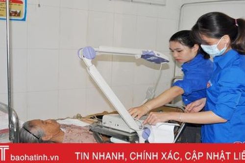 Khám, cấp phát thuốc miễn phí cho 120 người cao tuổi TP Hà Tĩnh