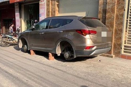 Để xe qua đêm ngay trước cửa nhà, xế hộp đắt tiền bị kẻ gian tháo trộm hết 4 bánh