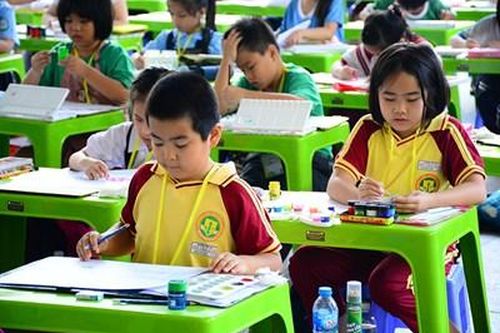 Gần 300 thiếu nhi, học sinh tham gia Hội thi vẽ tranh 'Nhành cọ non' 2019