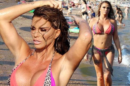 'Thảm họa thẩm mỹ nước Anh' diện bikini để lộ vết sẹo dài hậu giảm size ngực