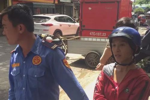 Vừa sinh con vài ngày, nhờ hàng xóm trông hộ để ra chợ... trộm cắp