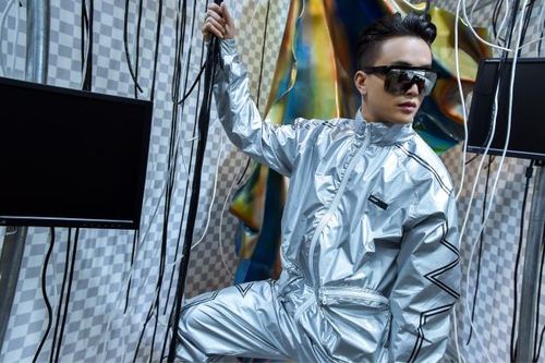 Không còn là 'thảm họa', cựu trưởng nhóm HKT 'lột xác' hoàn toàn gây bất ngờ