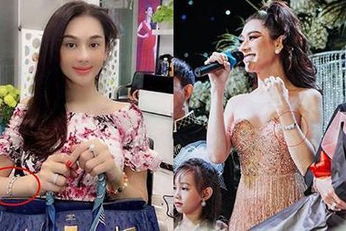 Bị trộm dây chuyền 100 triệu chưa lâu, Lâm Khánh Chi lại vướng vận xui khi sơ ý đánh rơi vòng tay 5 tỷ đồng