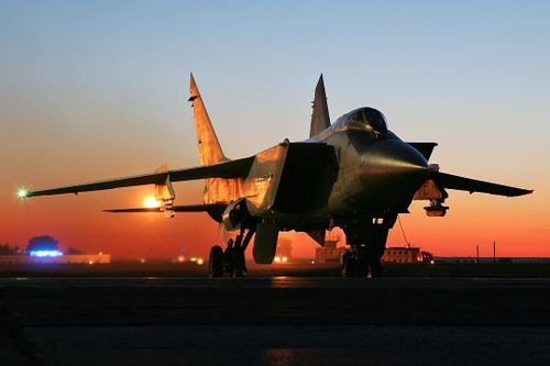 Xem màn xuất kích 'xé nát bầu trời đêm' của tiêm kích đánh chặn MiG-31BM