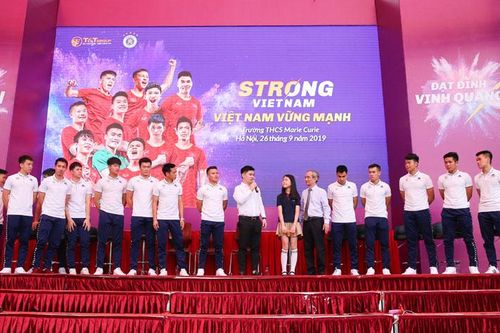 Truyền cảm hứng sống đẹp cho giới trẻ
