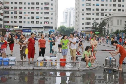 Nước sạch sông Đà bốc mùi lạ: Vẫn chưa rõ nguyên nhân