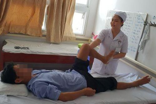 Làm cách nào giảm thiểu biến chứng sau đột quỵ?