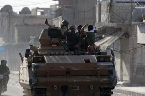 Syria điều quân tới biên giới đối phó với Thổ Nhĩ Kỳ