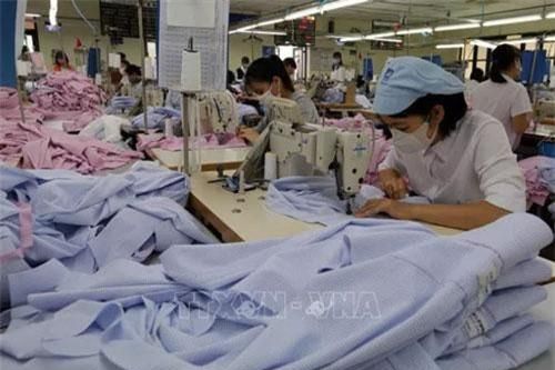 Dệt may gặp khó vì căng thẳng thương mại Mỹ - Trung