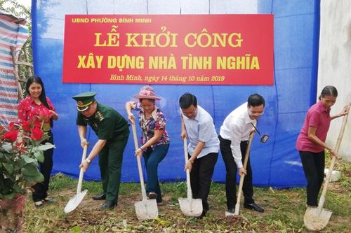 Khởi công xây nhà tình nghĩa tặng gia đình liệt sỹ