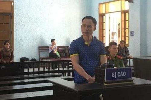 Thầy tổng phụ trách đội hiếp dâm học sinh lãnh án