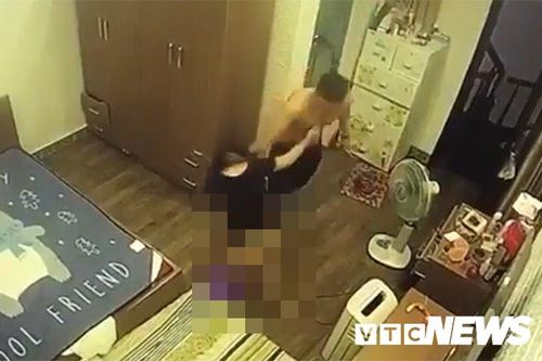 Gã chồng hờ đánh đập vợ dã man trước mặt con nhỏ