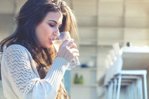 Ít người biết 4 thời điểm bổ sung nước mang lại lợi ích vàng cho cơ thể