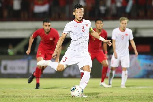 Quế Ngọc Hải sút 11m kiểu Jorginho cháy lưới Indonesia