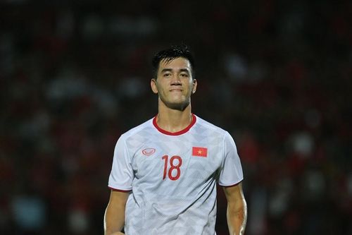 Video Tiến Linh nâng tỷ số lên 3-0 cho tuyển Việt Nam