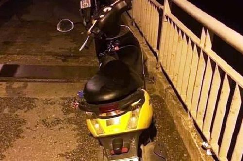 Tìm kiếm người đàn ông nghi nhảy cầu Bến Thủy tự tử
