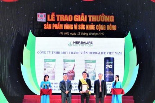 Herbalife Việt Nam nhận giải thưởng 'Sản phẩm vàng vì sức khỏe cộng đồng' năm 2019
