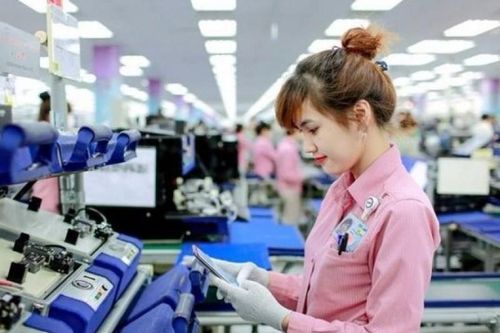Lao động nữ làm nhiều việc dễ bị máy móc, robot thay thế