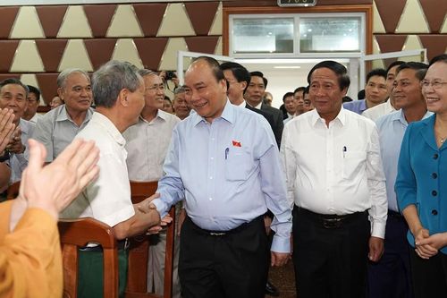 Thủ tướng tiếp xúc cử tri: Hành động quyết liệt hơn để bảo vệ môi trường