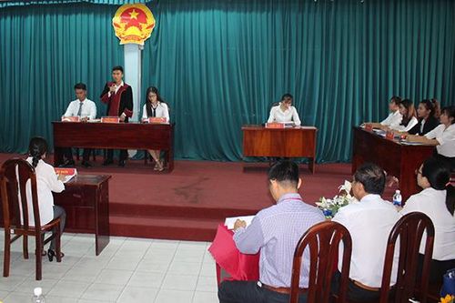 Đại học Lạc Hồng tổ chức phiên tòa giả định
