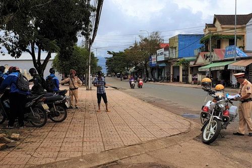Bảo Lộc: Xử phạt hơn 90 trường hợp học sinh vi phạm Luật Giao thông