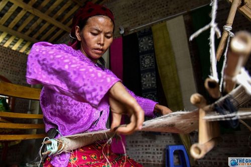 Lên Sà Phìn A xem người Mông đổi đời từ tấm lanh trắng