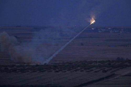 Bất chấp trừng phạt, Thổ Nhĩ Kỳ tấn công Syria như 'vũ bão'