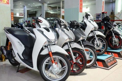 Xe máy ế ẩm cả năm, hãng xe vẫn lãi lớn