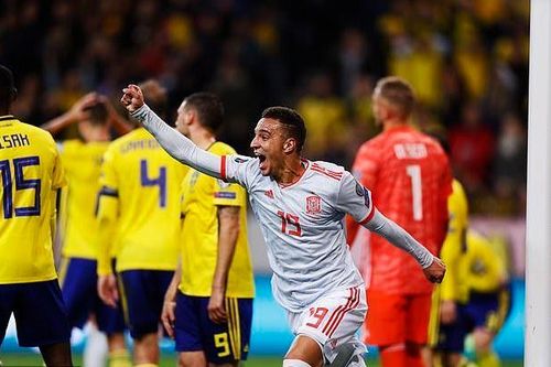Thoát hiểm phút cuối, Tây Ban Nha đoạt vé dự EURO 2020