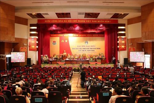 Từng bước hình thành các trung tâm kinh tế, văn hóa vùng dân tộc thiểu số