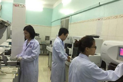 Tiết kiệm hàng trăm tỉ đồng nếu giảm được 1% số lần xét nghiệm