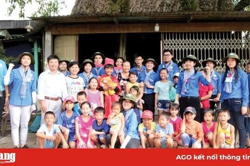 Những hoạt động ý nghĩa của sinh viên Trường Đại học An Giang
