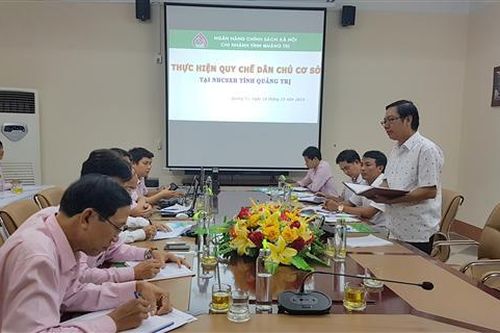 Kiểm tra thực hiện QCDC ở cơ sở tại Chi nhánh Ngân hàng CSXH Quảng Trị