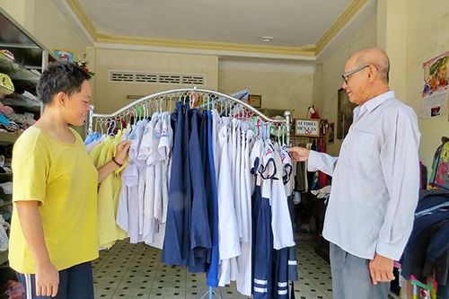 Lan tỏa lòng nhân ái từ những 'Cửa hàng 0 đồng'