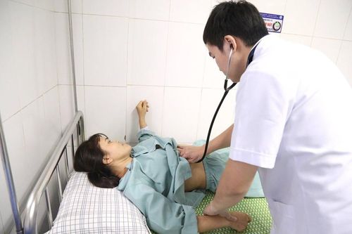 Bệnh nhân có tim và dạ dày nằm bên phải